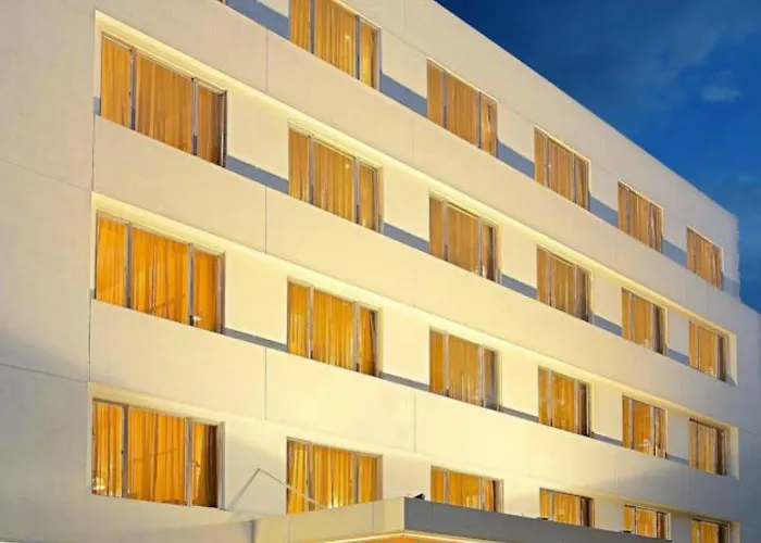 Deccan Rendezvous By Hotel Surya Pune